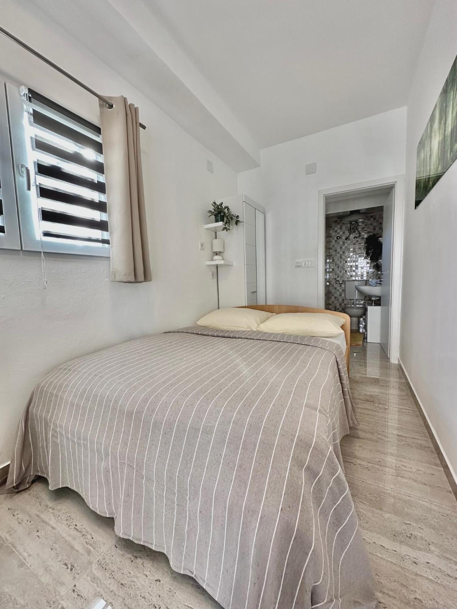 Apartments Hajl คิร์ก ภายนอก รูปภาพ