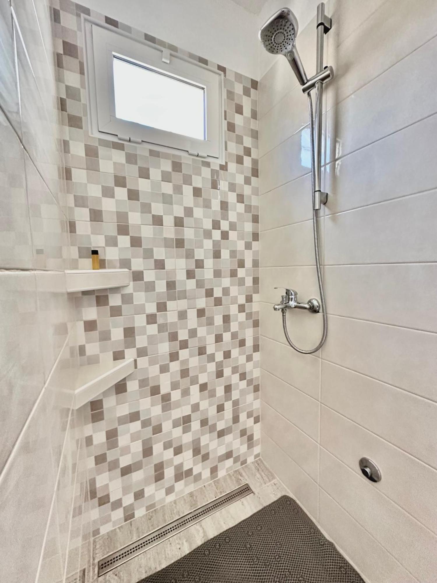 Apartments Hajl คิร์ก ภายนอก รูปภาพ