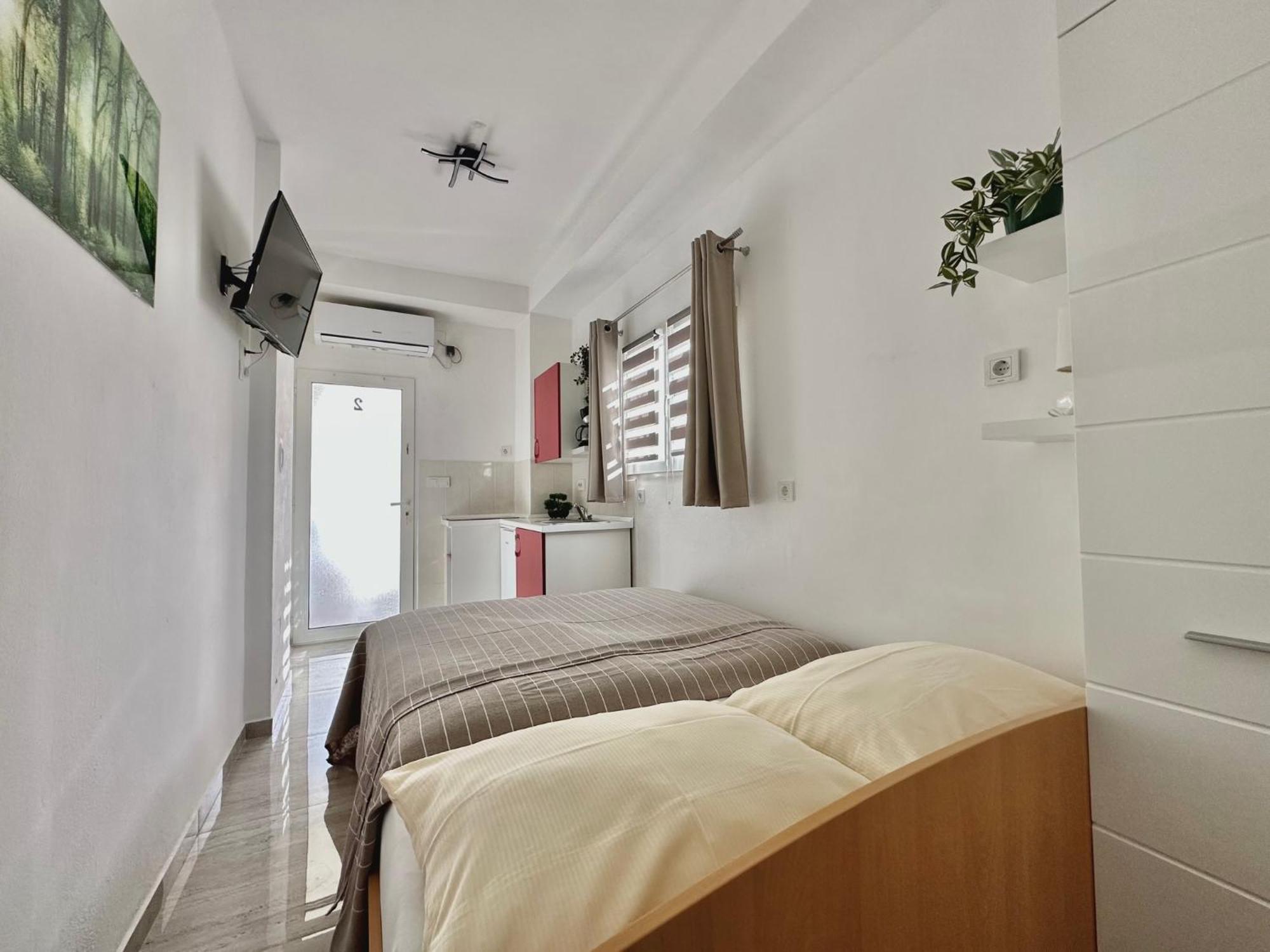 Apartments Hajl คิร์ก ภายนอก รูปภาพ