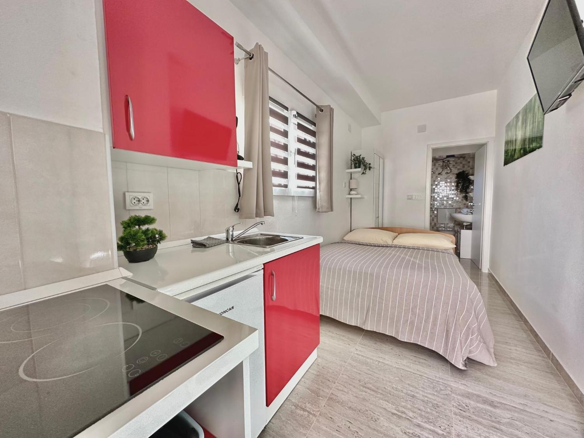 Apartments Hajl คิร์ก ภายนอก รูปภาพ