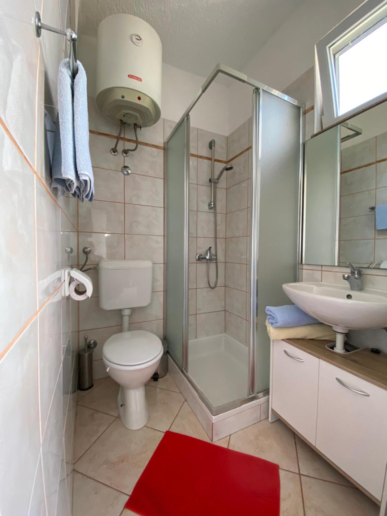 Apartments Hajl คิร์ก ภายนอก รูปภาพ