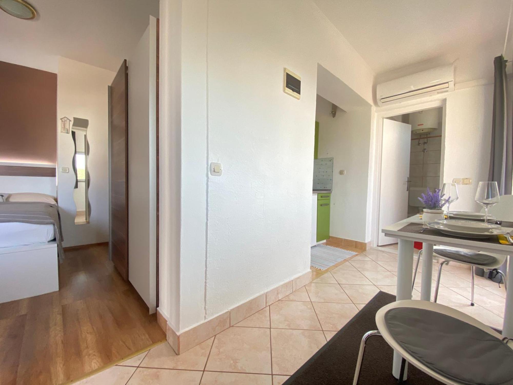 Apartments Hajl คิร์ก ภายนอก รูปภาพ