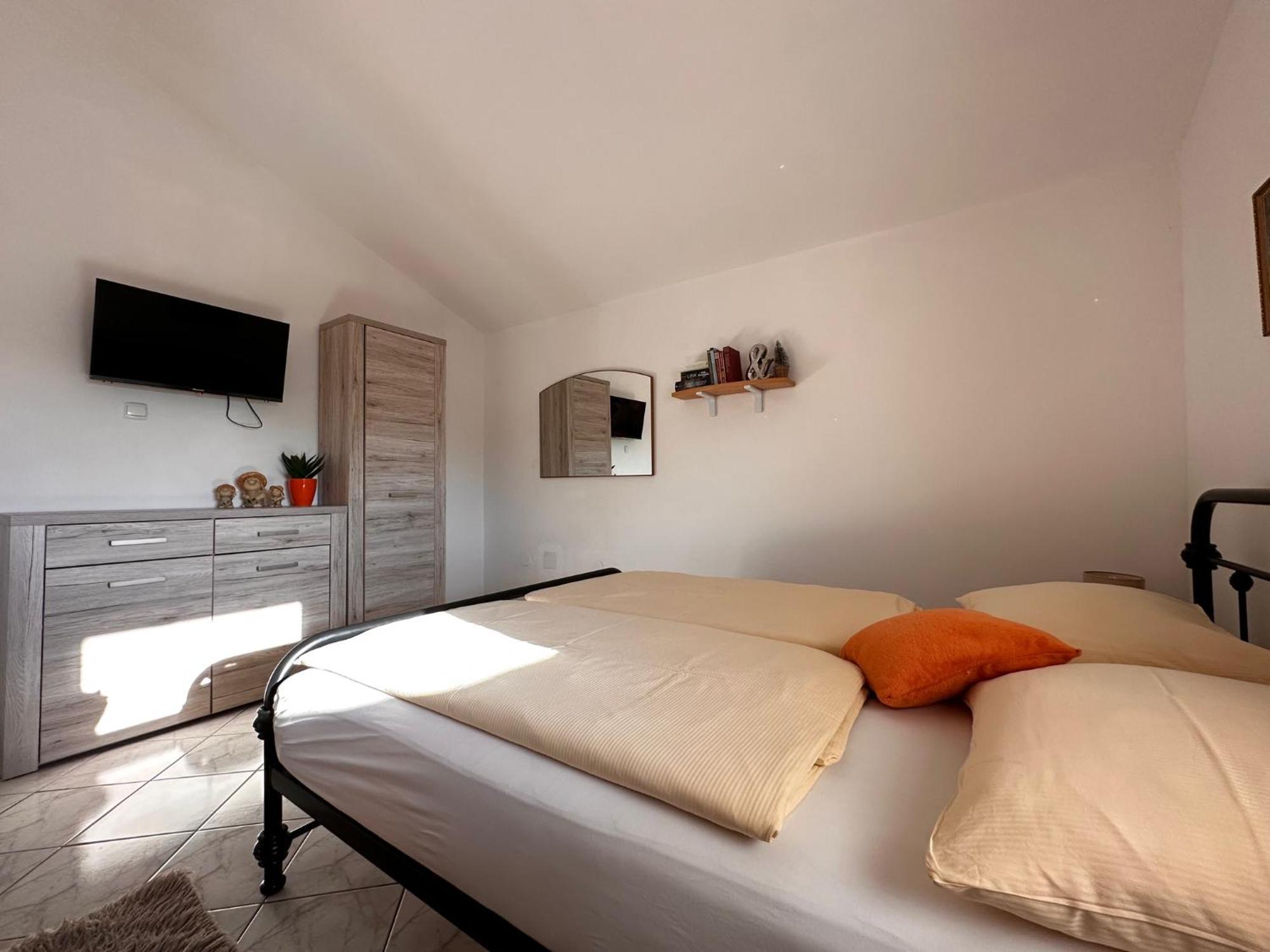 Apartments Hajl คิร์ก ภายนอก รูปภาพ