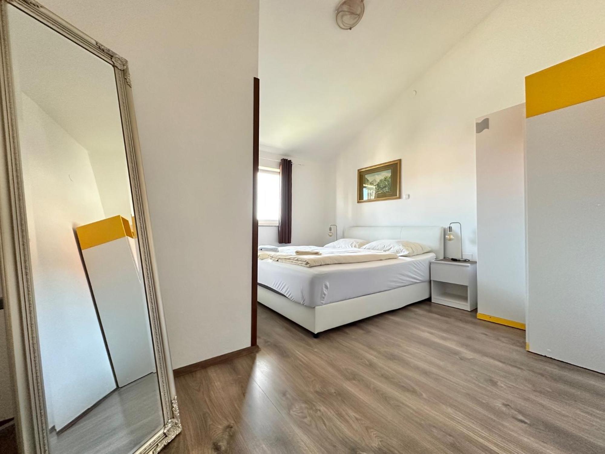 Apartments Hajl คิร์ก ภายนอก รูปภาพ